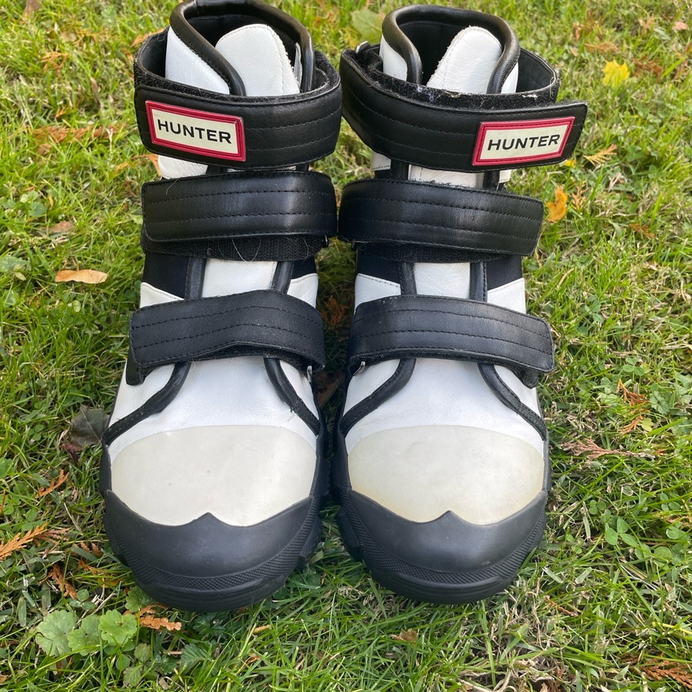 Hunter Black and White Deep sea hi top